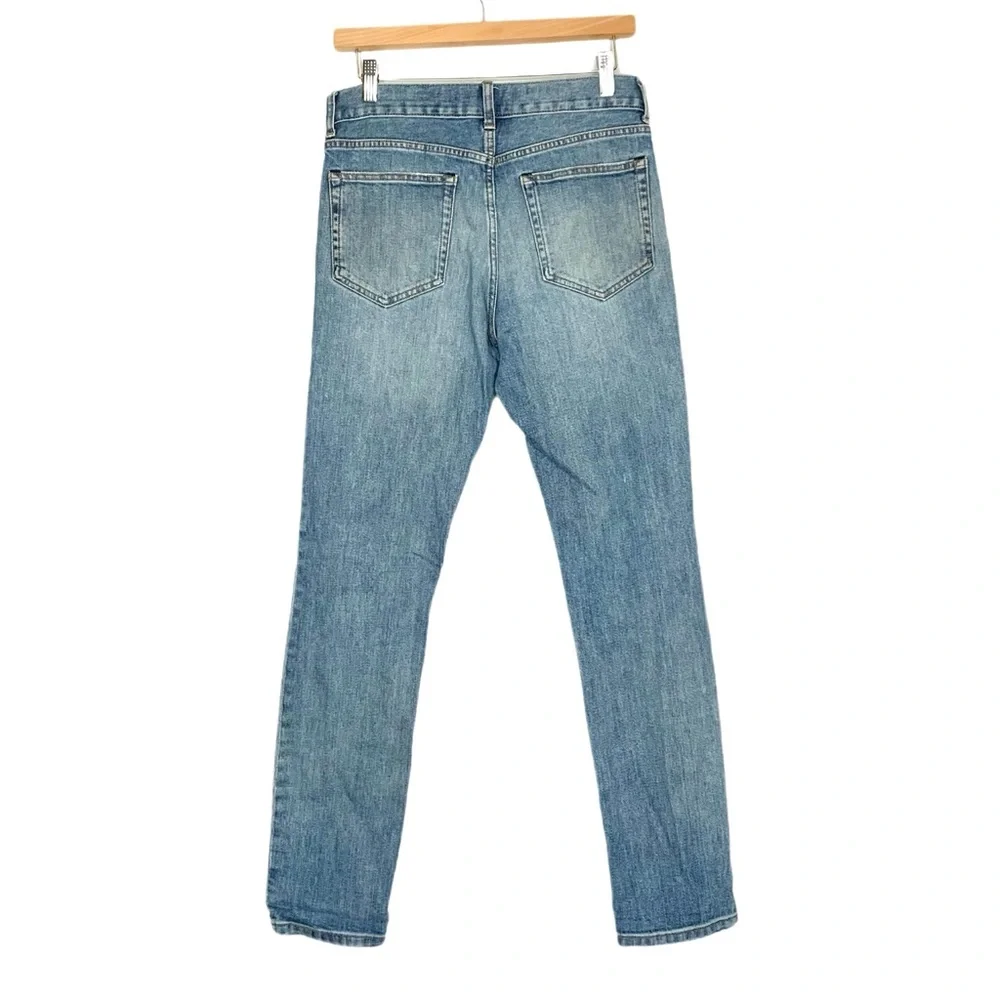 Everlane Men's Organic Cotton Slim-Fit Jeans in the Faded Sky Blue Wash 30 x 32